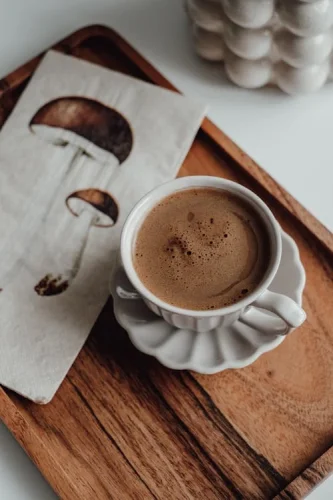 coffee-alternative-mushroom-wooden-tray